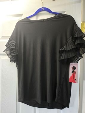 NWT Nina Leonard Black Statement Sleeve Top